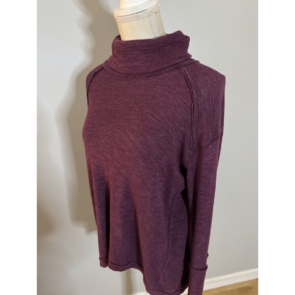 We The Free Split Back Turtleneck Top Purple Long Sleeve Size Small‎ - Picture 2 of 6